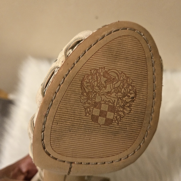 VINCE CAMUTO Women's  Gray Beige Snakeskin Caged Stilettos Size 6 1/2 M-36 1/2 - Picture 9 of 15